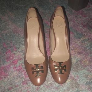 Tory Burch Raleigh Wedge 9.5